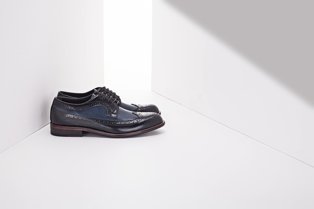 皮鞋（图ZMTYzMjU5NjYw） - 产品摄影 - 站酷设计师摄影师金葳原创素材 - 站酷ZCOOL