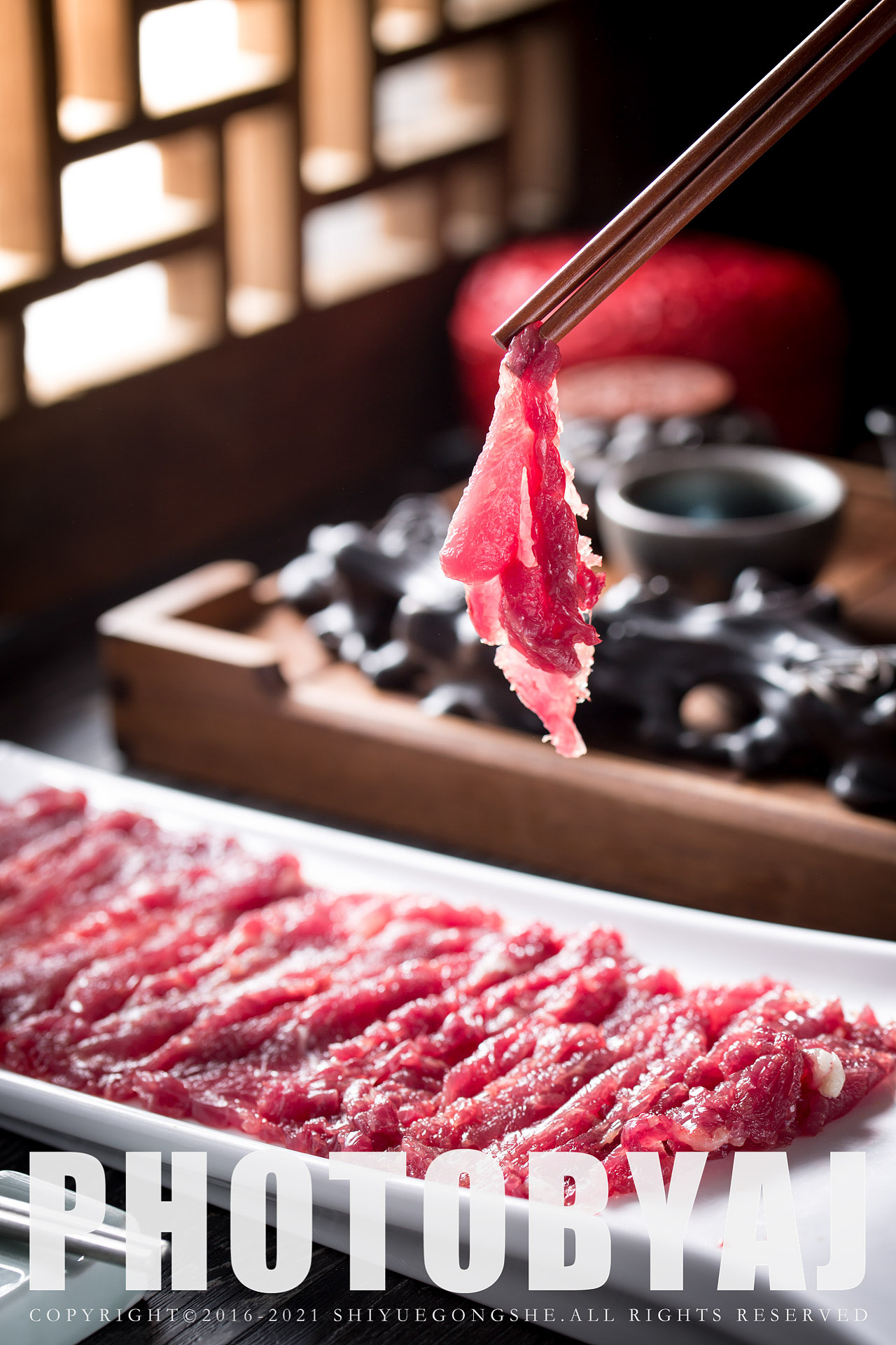 美食摄影｜牛肉火锅（图ZMjQ0ODkxMjI4） - 产品摄影 - 站酷设计师拾月公社美食摄影原创素材 - 站酷ZCOOL