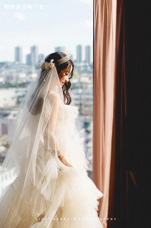 一件非常少女心的婚纱