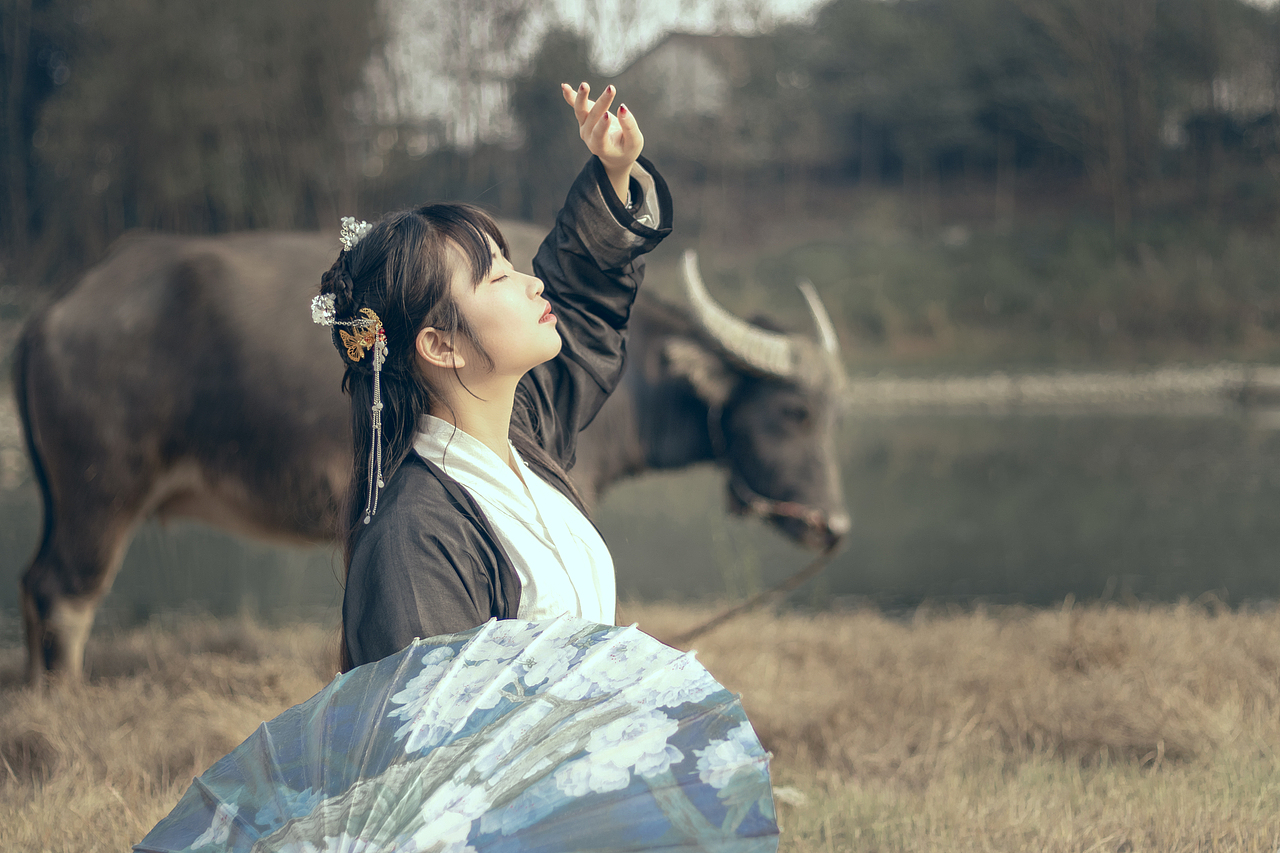 汉服之美（图ZMTUzNzE3OTY4） - 人像摄影 - 站酷设计师大鱼鲲鹏原创素材 - 站酷ZCOOL