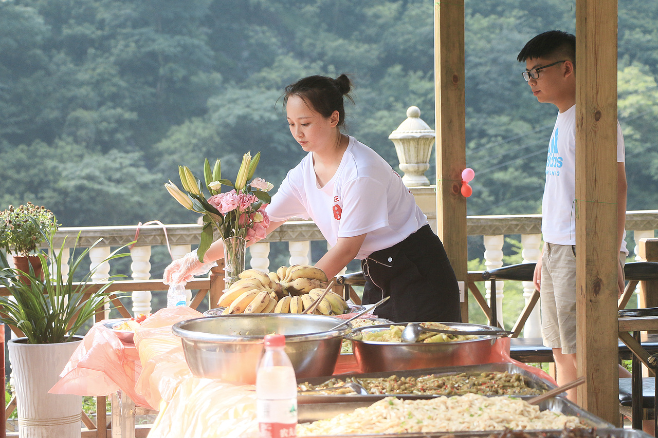 云南盐津观斗山农家乐周年庆典活动