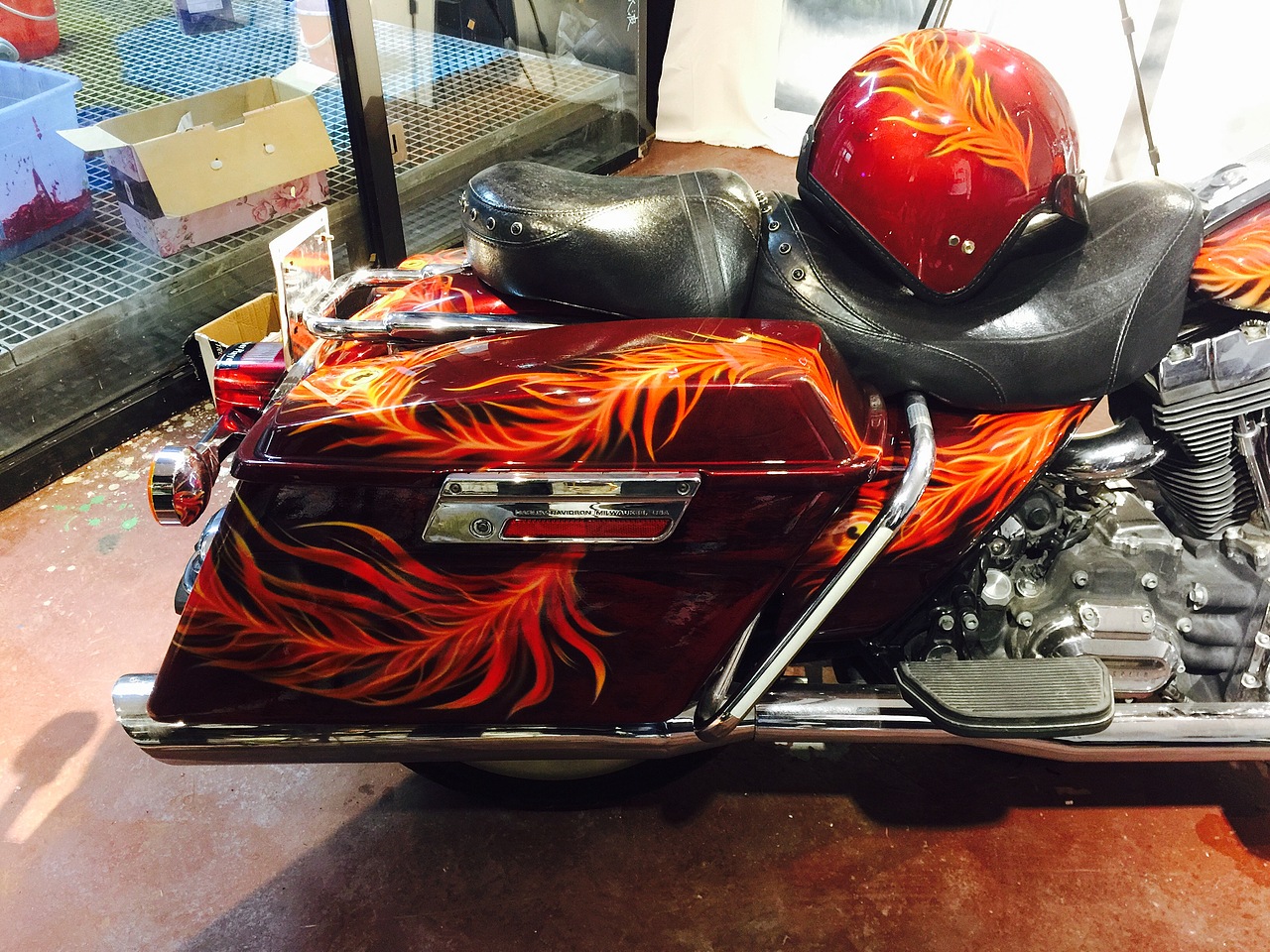 自己画了一辆哈雷摩托车艺术涂装