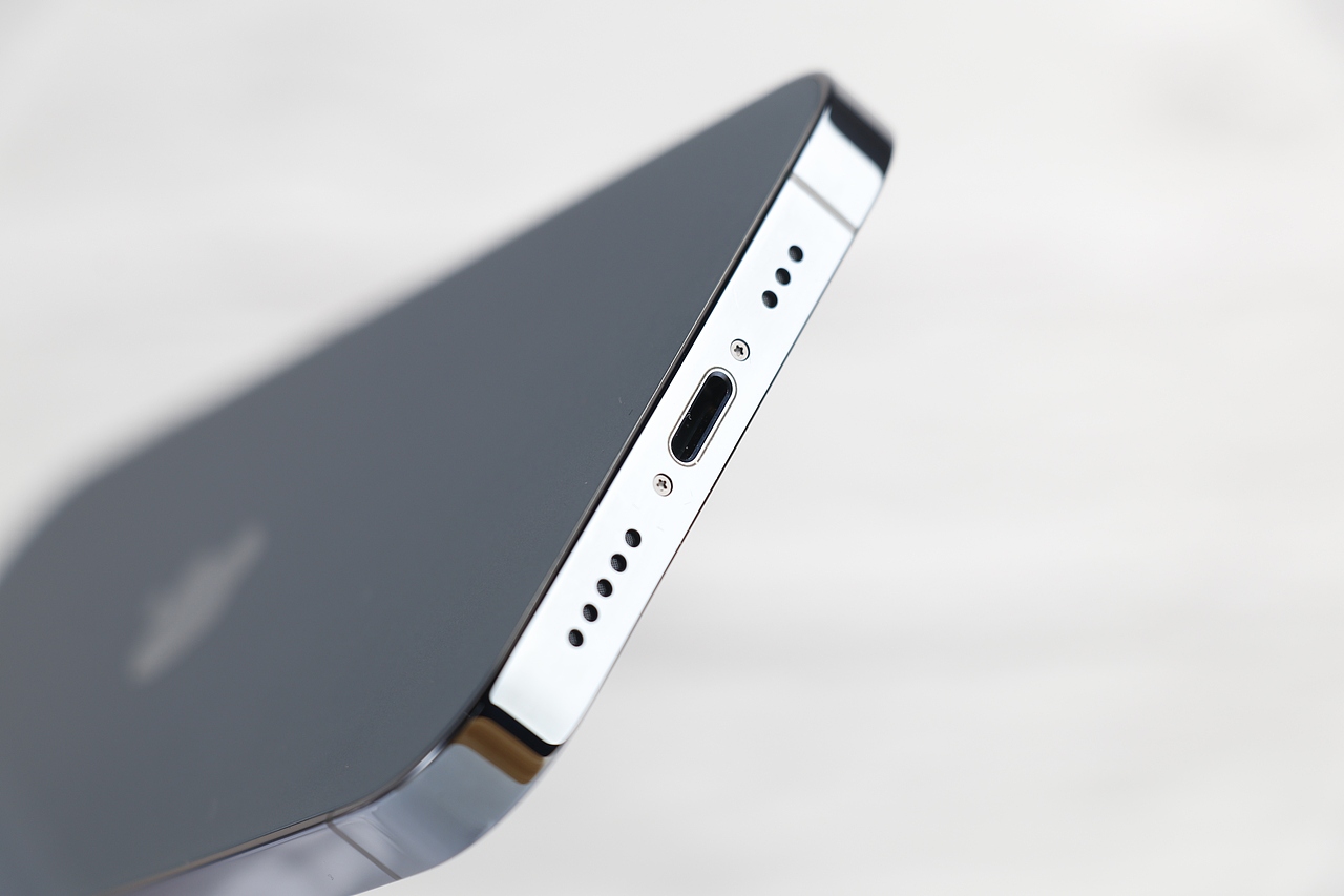 iPhone 12 / iPone12 Pro（图ZMjMwNzI5OTAw） - product - 站酷设计师小林同学721原创素材 - 站酷ZCOOL