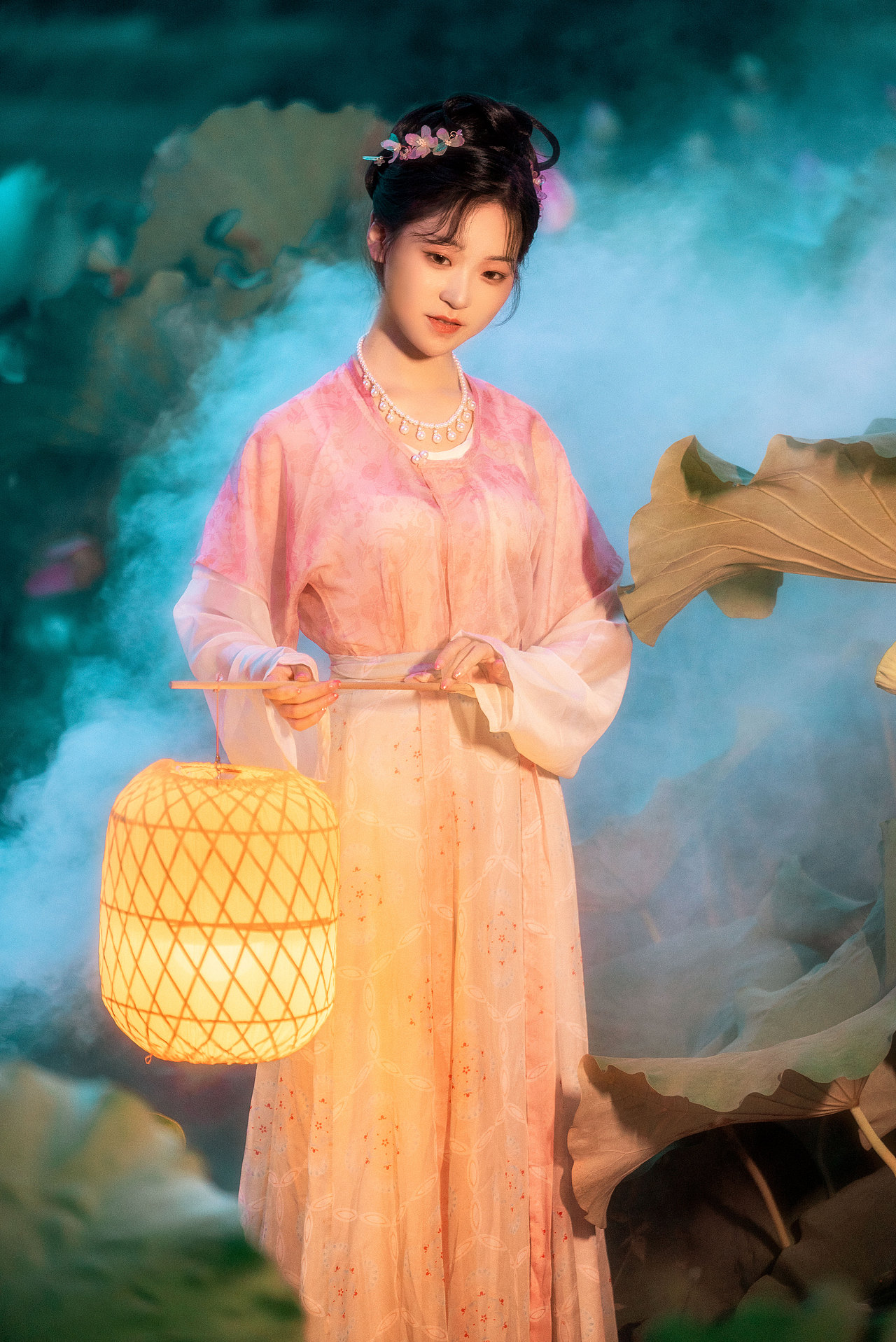 烟风袅袅荷花源（图ZMzE1MTM4NTA4） - 人像摄影 - 站酷设计师糊涂仙人LEO原创素材 - 站酷ZCOOL
