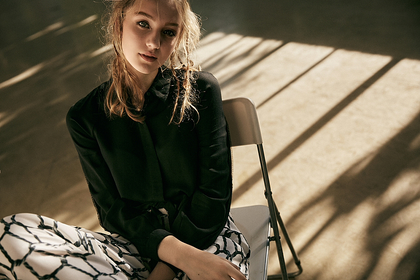 户外拍摄/广告片杂志感（图ZMzYwOTQ1MjUy） - 人像摄影 - 站酷设计师跨境电商摄影师原创素材 - 站酷ZCOOL