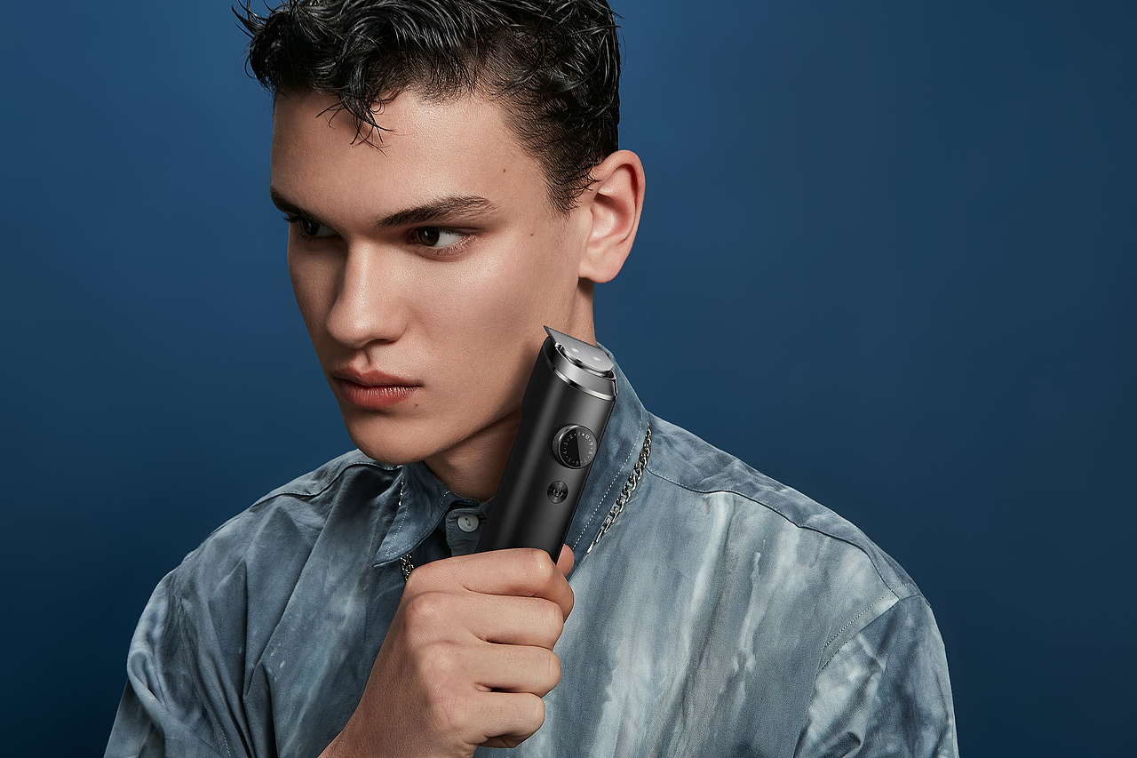 剃须刀 吹风机 充电宝 产品 模特 修图 拍摄（图ZMjU0MzYzNjc2） - 产品摄影 - 站酷设计师商业修图工作室原创素材 - 站酷ZCOOL