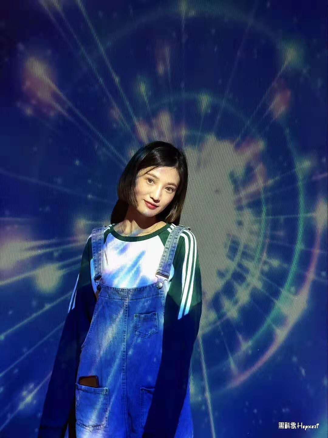 世界偶尔薄凉,内心也要繁花似锦。