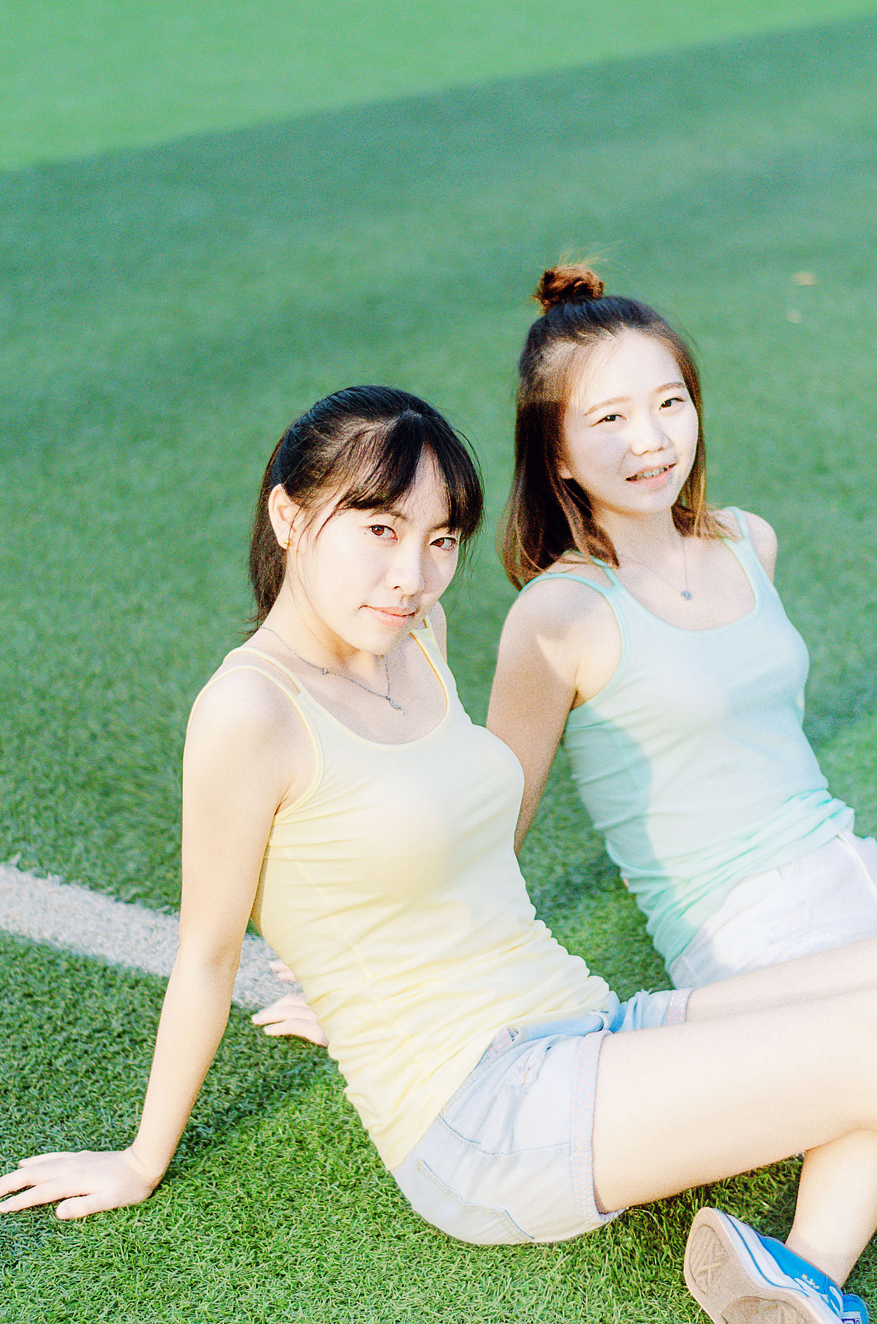 闺蜜（图ZMTE0NjY3NDY4） - 人像摄影 - 站酷设计师唐小满原创素材 - 站酷ZCOOL