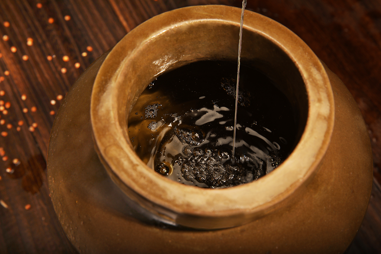 白酒摄影|坛装酒