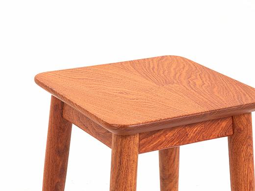 缅花小方凳