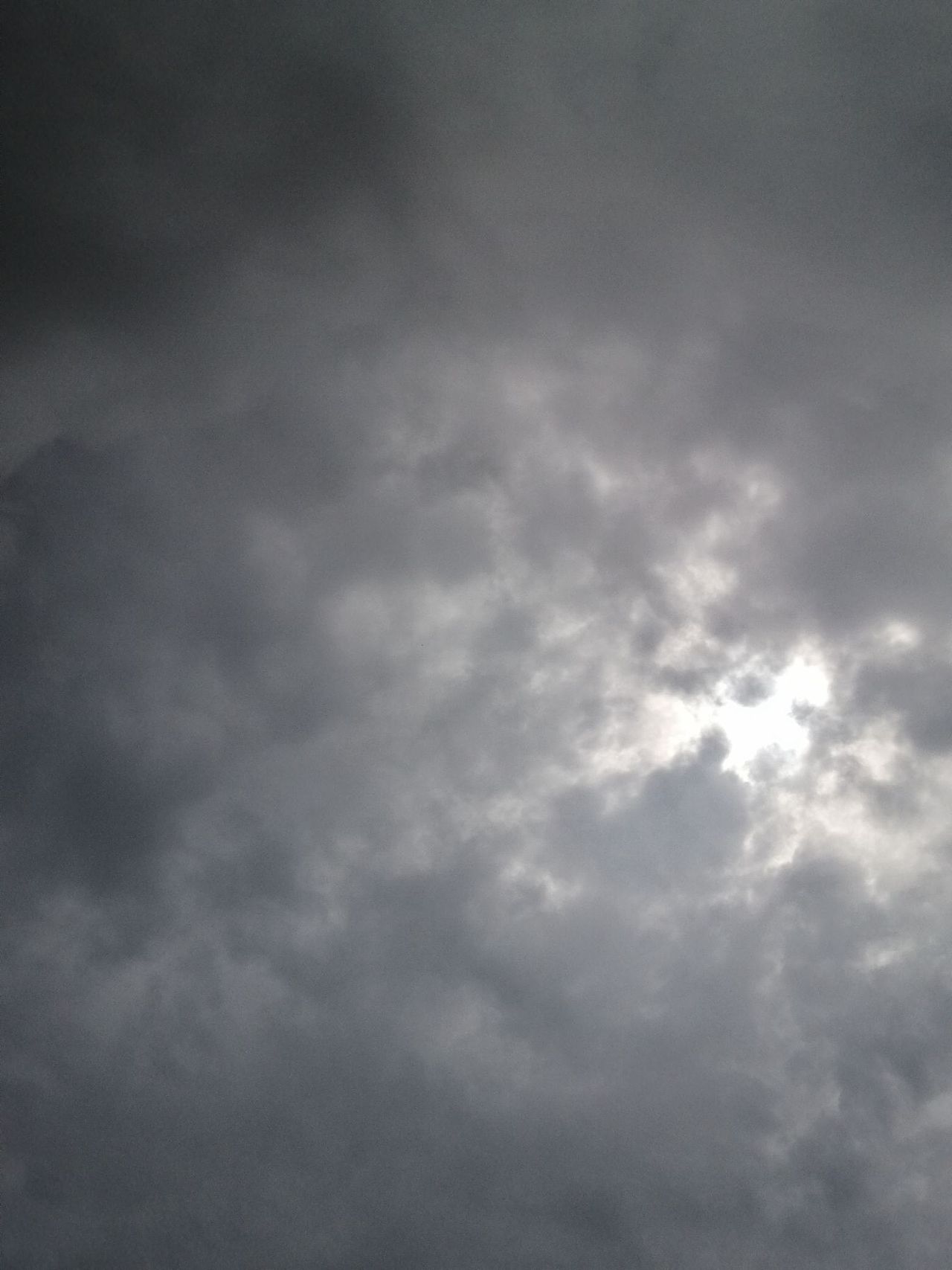 黑云压城和雨后天晴