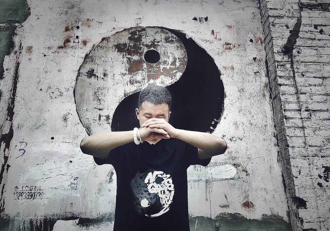 致敬《道士下山》道教风格--正一派道士的周边概念产品（图ZMjk3OTI2MTY=） - 其他服装 - 站酷设计师saycr原创素材 - 站酷ZCOOL