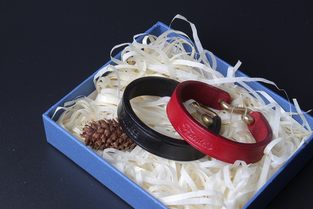 手工植鞣皮手链（图ZNjYyMTYzMDA=） - 工艺品设计 - 站酷设计师小小设计毛子原创素材 - 站酷ZCOOL