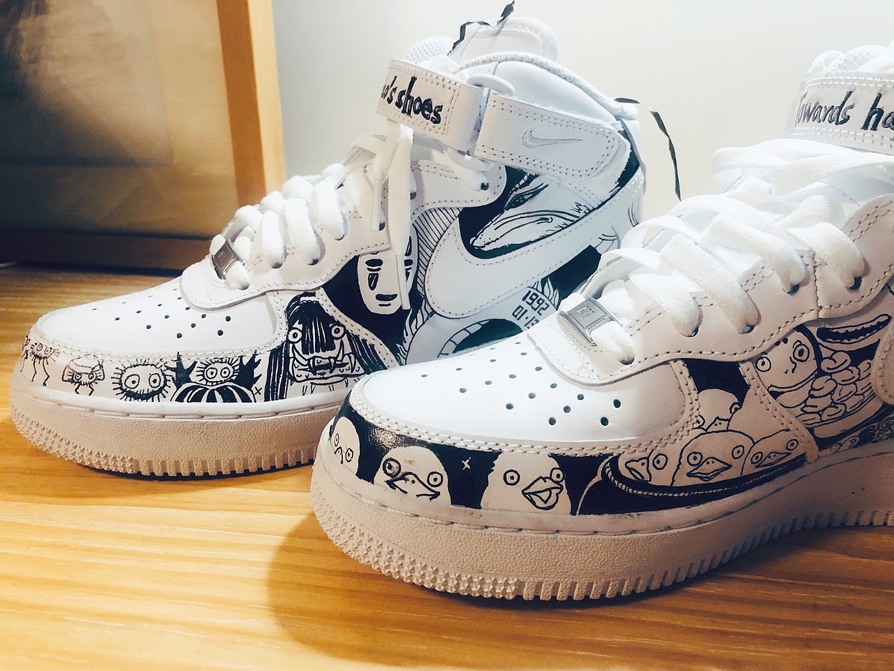 耐克空军一号手绘千与千寻涂鸦