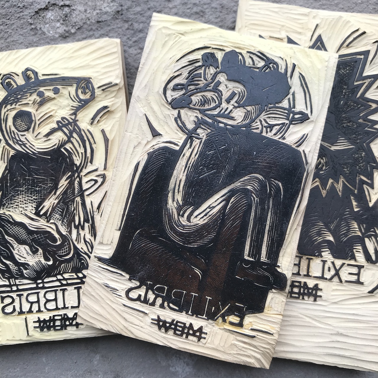 黑白木刻藏书票