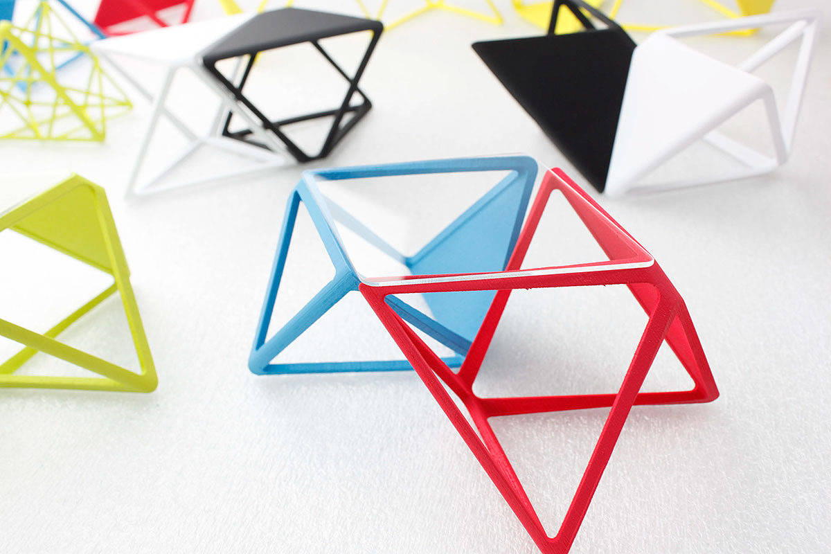  br>这在虚拟世界里是很难想象的,因为三角形在立体空间中可以呈铣鲻