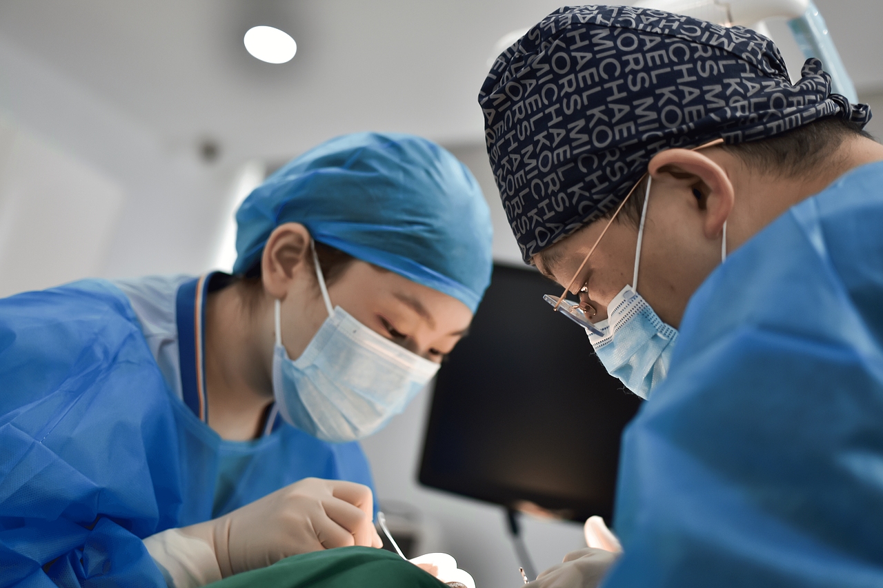 合众齿科种植牙手术-潘文友（图ZMjQ3OTgzNzU2） - 人文/纪实摄影 - 站酷设计师Bofu波夫原创素材 - 站酷ZCOOL