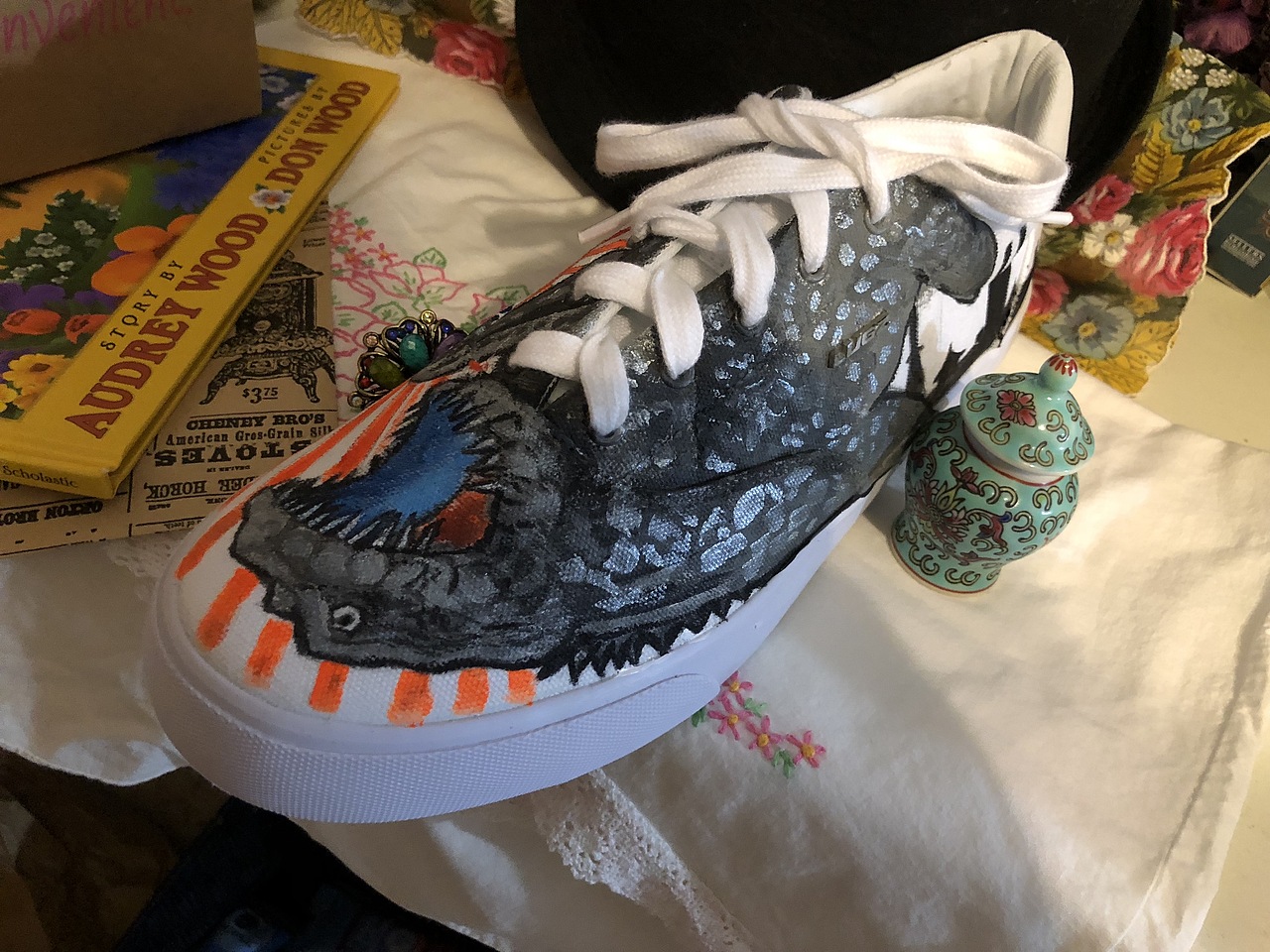 最近一个月画的手绘鞋