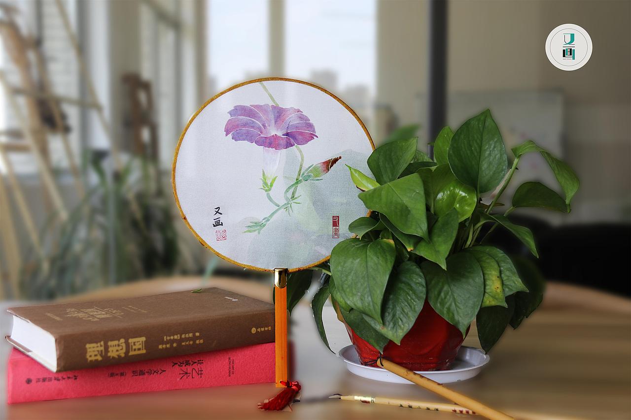 国画圆形扇面牵牛花