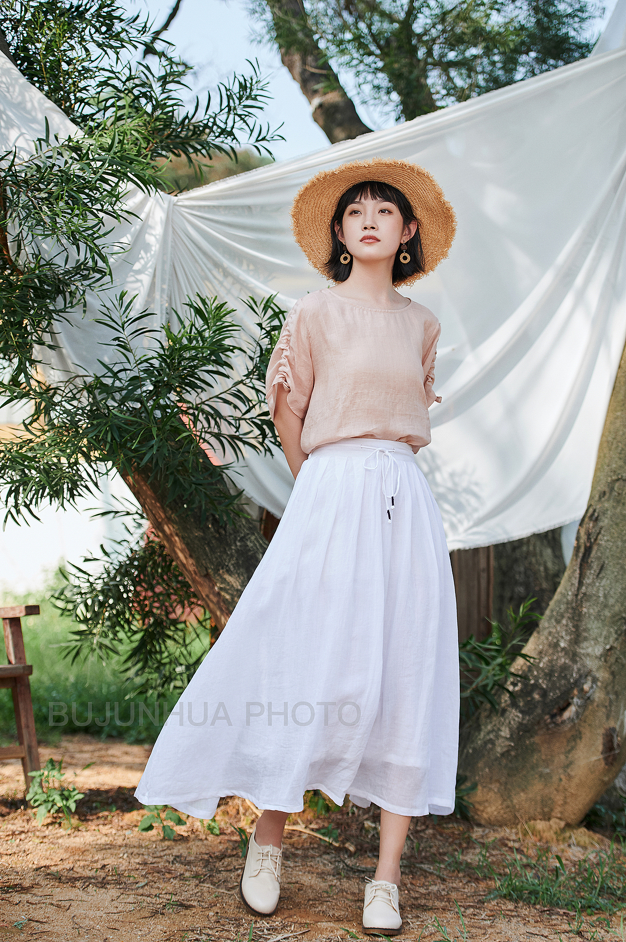 棉麻女装外景拍摄（图ZMjExNDAzODUy） - 人像摄影 - 站酷设计师摄影师卜俊华原创素材 - 站酷ZCOOL