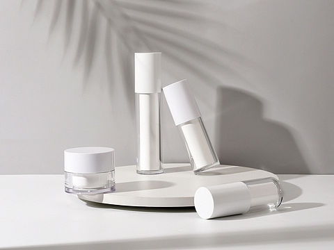 2023最??可替換化妝品瓶（個人主頁-ZNjUwMjYxNTI=） - 產(chǎn)品攝影 - 站酷設計師咔鵬攝影原創(chuàng)素材 - 站酷ZCOOL