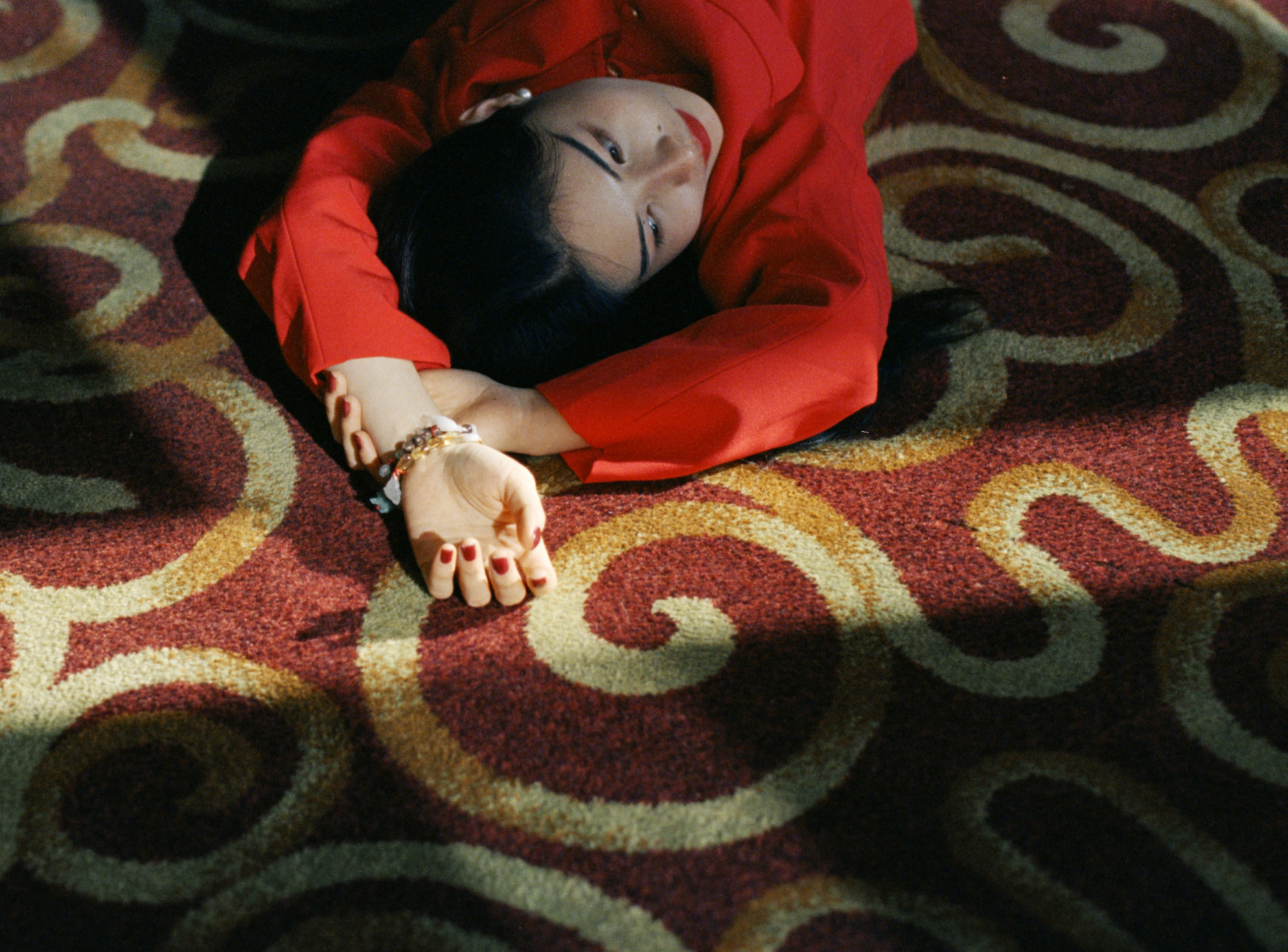 红色|摄影|人像摄影|几度星霜_jeral - 原创作品 - 站酷 (zcool)