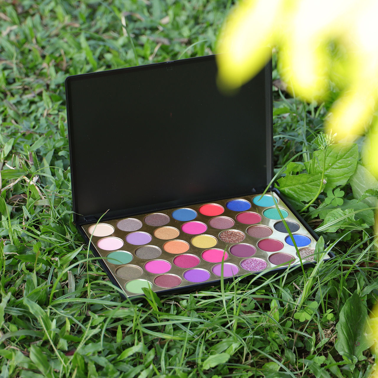 化妆品--多色眼影（图ZMjQyNzM5NDI0） - 产品摄影 - 站酷设计师jepson377原创素材 - 站酷ZCOOL