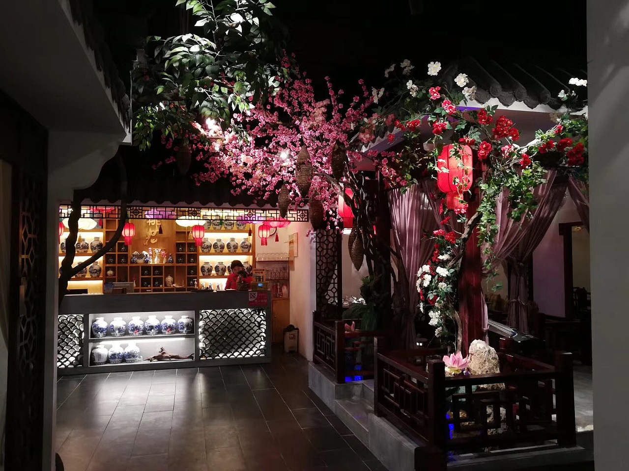 武汉桃花醉中式连锁餐厅装修设计乾坤新城广场店