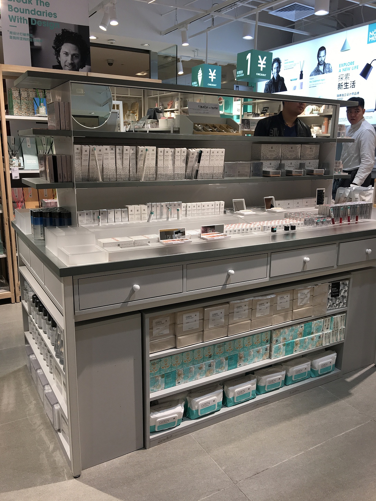 诺米道具,诺米货架,诺米整店装修。诺米饰品店