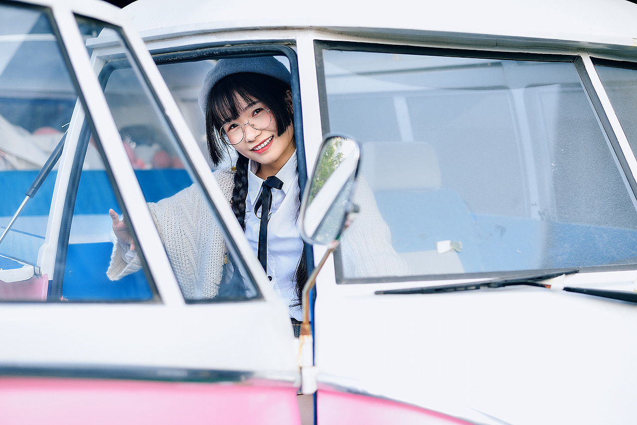 嘟嘟嘟,马上发车,没上车的乘客赶紧上车