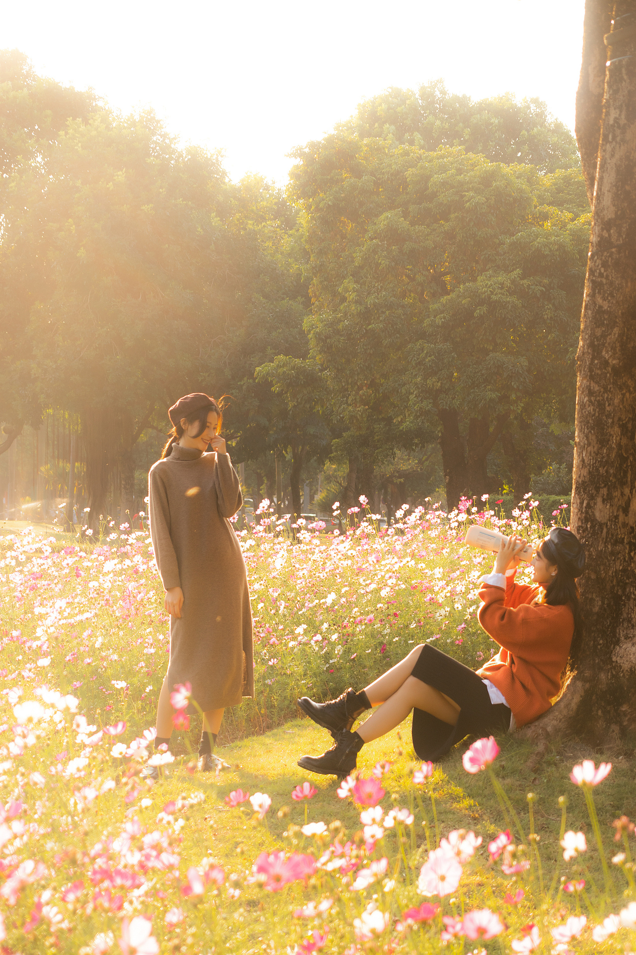 晚秋 · 與朋友野餐（圖ZMjM1MTcxOTI0） - 人像攝影 - 站酷設(shè)計(jì)師奔跑的小橘原創(chuàng)素材 - 站酷ZCOOL