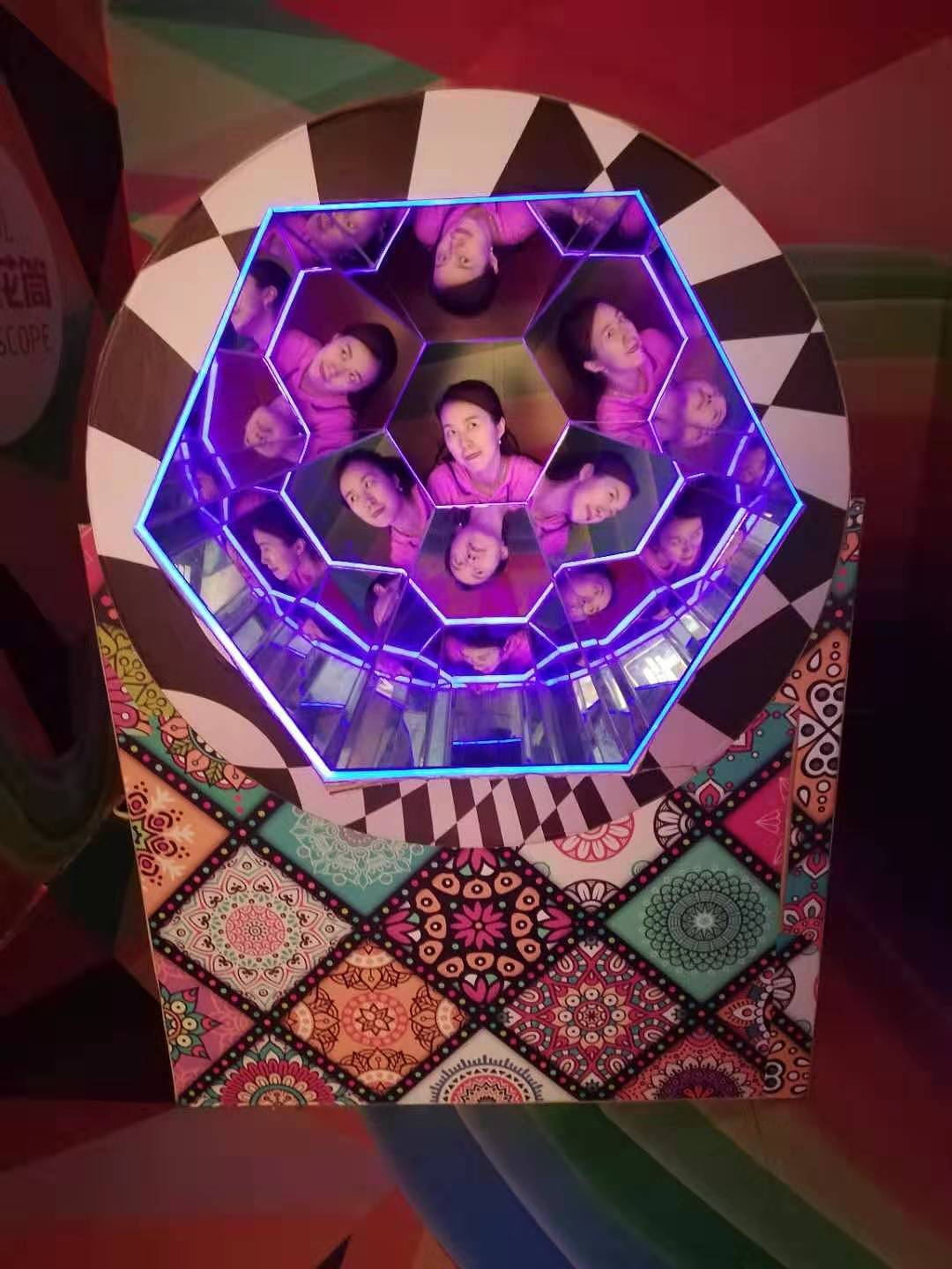抖音同款网红馆万花筒多棱镜大型互动游戏定制万花筒