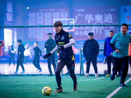 成人足球赛事（个人主页-ZMzMzNzY2MjA=） - 人文/纪实摄影 - 站酷设计师摄影师橙子原创素材 - 站酷ZCOOL