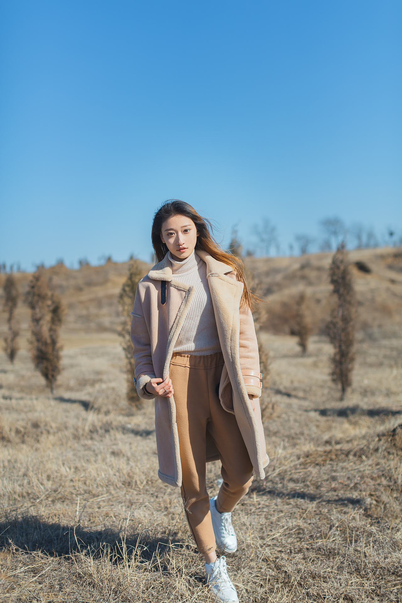 他知道风从哪个方向来