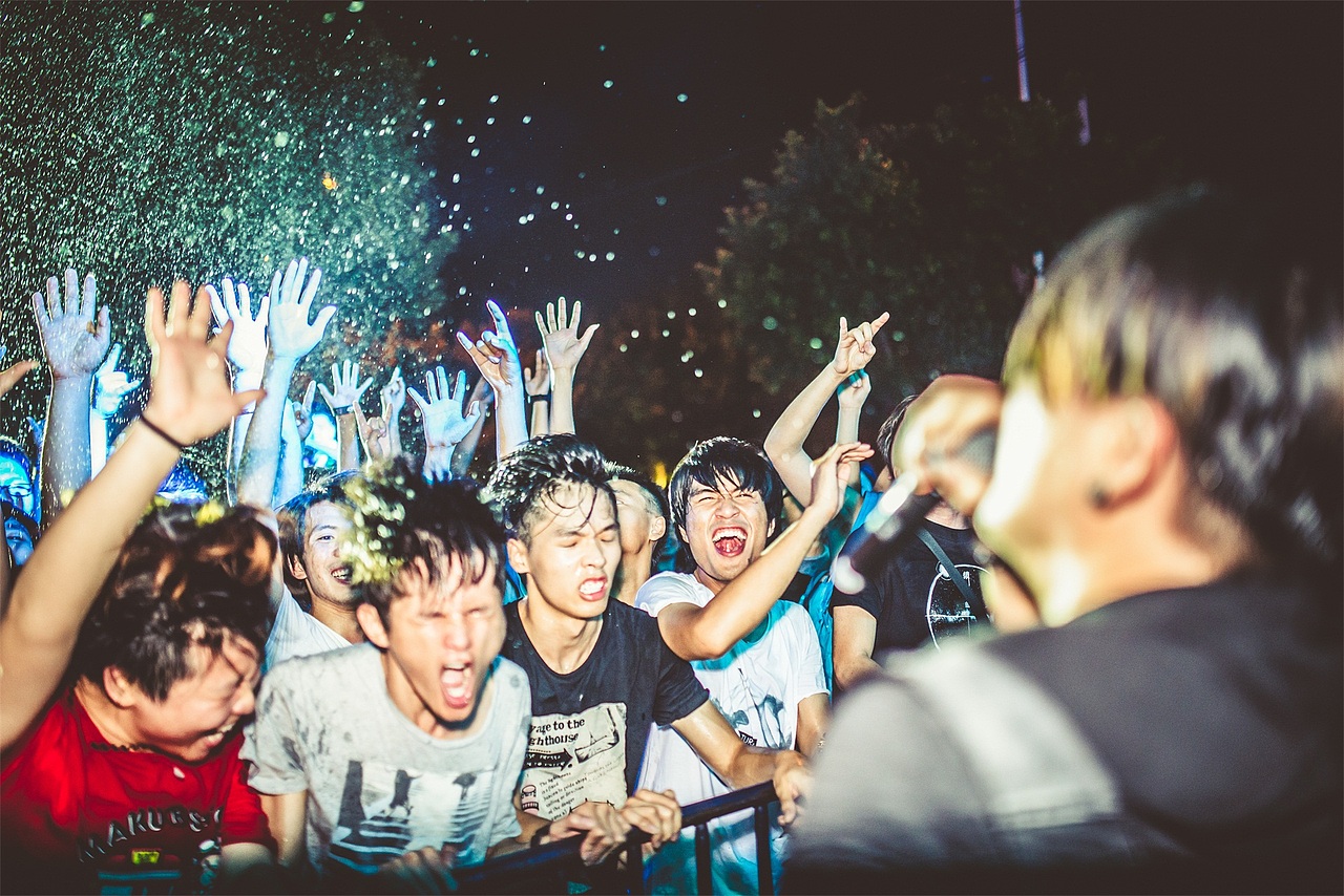 美丽南方音乐节（图ZMjA3MjUxMDg=） - 人像摄影 - 站酷设计师凹凸蜀黍原创素材 - 站酷ZCOOL