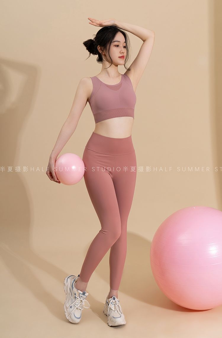 瑜伽服模特拍摄案例