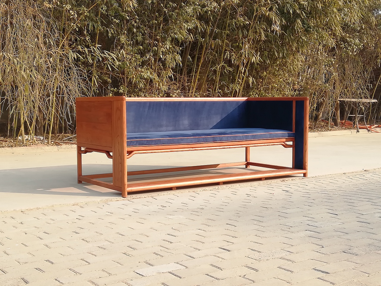 罗锅枨蓝色天鹅绒软包罗汉床（图ZMTQyOTk0MTIw） - 生活用品 - 站酷设计师lishengkai2013原创素材 - 站酷ZCOOL