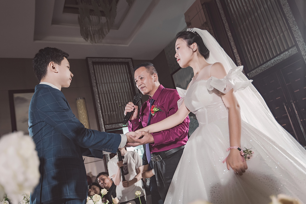 婚礼跟拍作品欣赏（图ZMTkzNDE5MDQ4） - 人像摄影 - 站酷设计师大大大大大豌豆原创素材 - 站酷ZCOOL