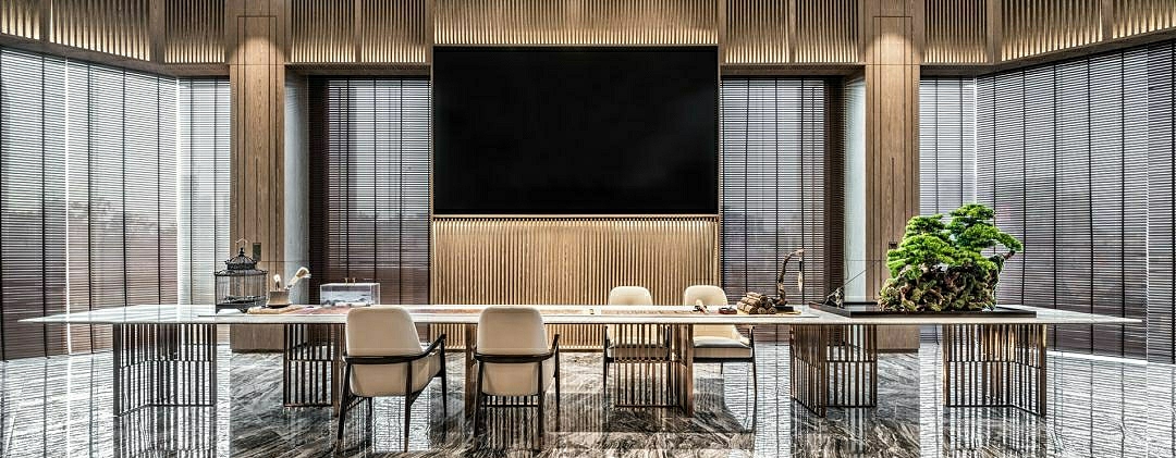 氤氲着古色古香的秦汉气息,延续着盛世气派的唐宋遗风