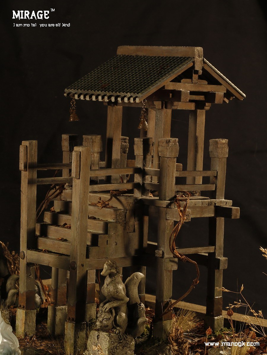 狐媒Yolan
同神的存在不等于认同对神的信仰,狐妖在世间的名声并不统一,尤其是狐媒的出现,标志着人类对自然反抗的开始。每有狐妖出现,必有狐媒镇守。狐媒多为妙龄女子,其身世、来历、事迹皆不可考。有说狐媒是一个组织,女子代代更替,献祭牺牲。 也有说狐媒不朽不灭,乃千万年前与狐妖共死共生之人。见过狐媒之人极少,但听说过狐妖威能的人却很多。而随着狐媒的介入,平安日久,人们开始忘记初衷,流传起解放狐妖不会带来灾祸,反会实现愿望的流言。甚至开始有人错误地把狐媒当做狐妖,编造出各种离奇的故事。<br>