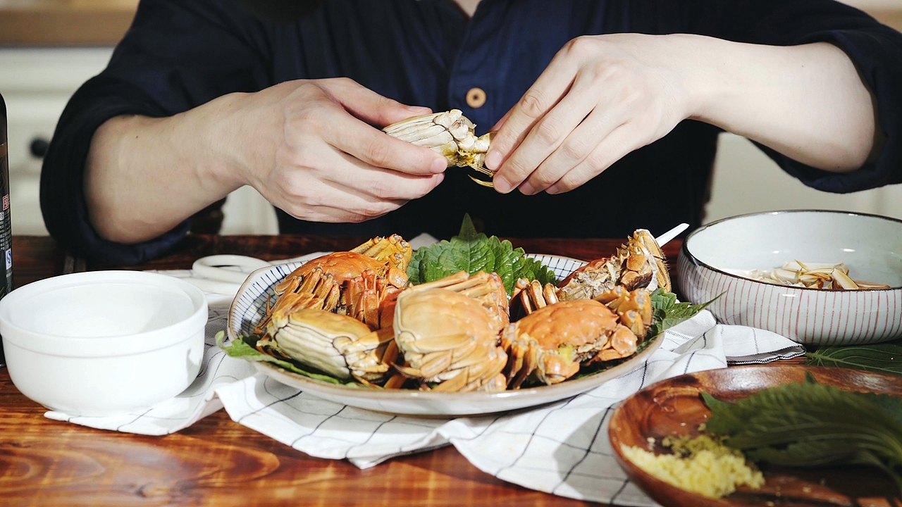清蒸大闸蟹 | 美食短片 味蕾时光（图ZOTI1MDE3NDg=） - 短片 - 站酷设计师小蓝叔原创素材 - 站酷ZCOOL