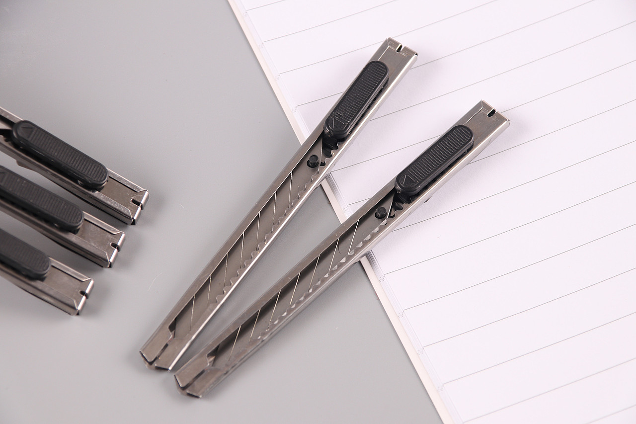 B10五金工具\C10-手动工具\V01金属美工刀