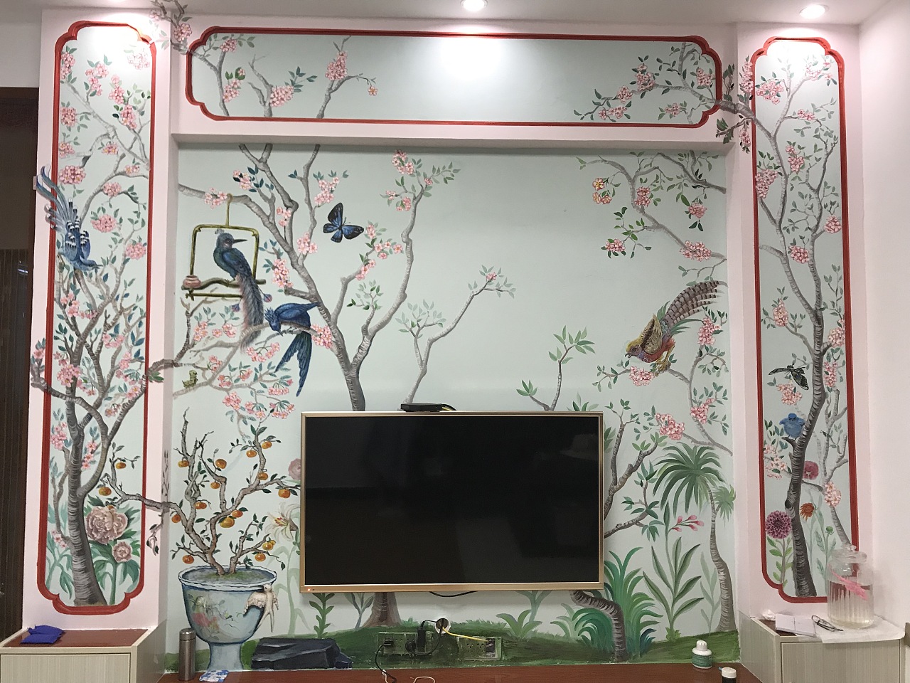新中式花鸟手绘电视墙