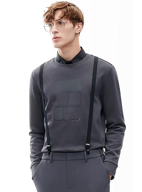 外籍男模(又是模糊的图片,将就着看😅)