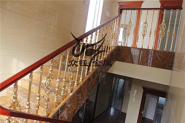 天津新款别墅庭院铜楼梯护栏装饰 铝艺立柱 扶手