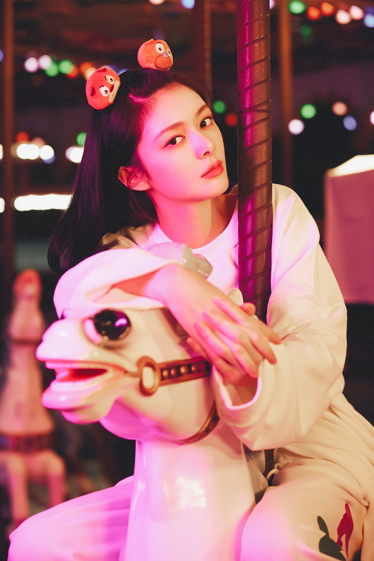 旋转木马（图ZMjQyMzQ4MTI4） - 人像摄影 - 站酷设计师zzz_朱泽洲原创素材 - 站酷ZCOOL