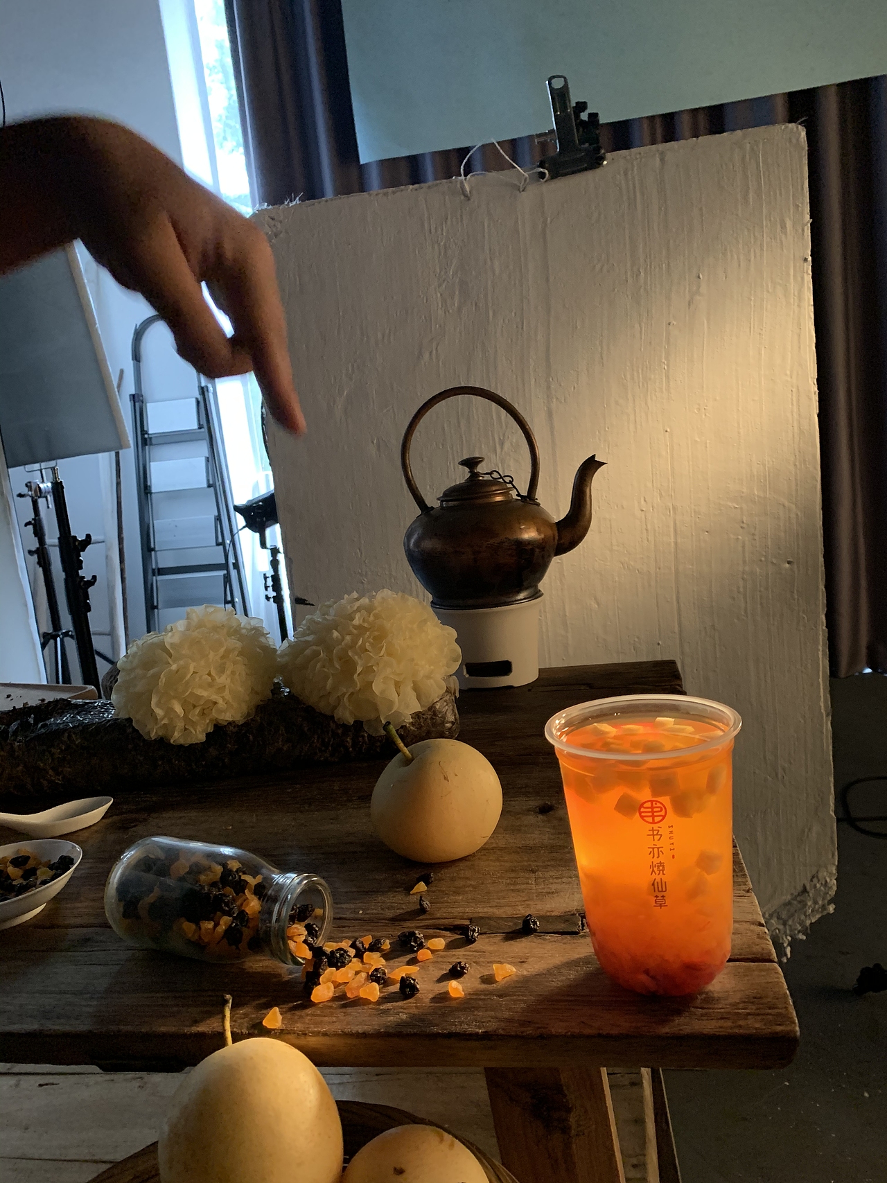 小吊梨汤宣传图｜书亦烧仙草（图ZMjc0NDg4NTgw） - 美食摄影 - 站酷设计师贰佰肆拾玖点玖原创素材 - 站酷ZCOOL