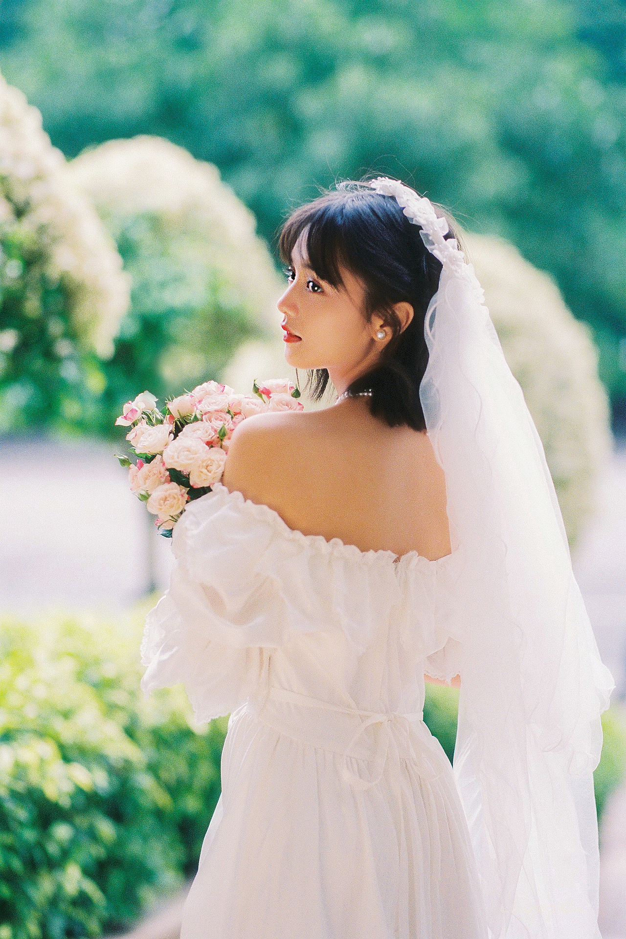 野蔷薇（图ZMjkwMjMzMDc2） - Portrait - 站酷设计师劳拉Laurazhou原创素材 - 站酷ZCOOL