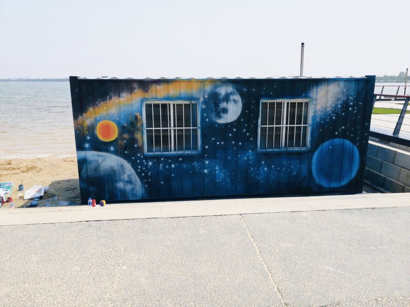 集装箱星空喷绘原创彩绘墙绘