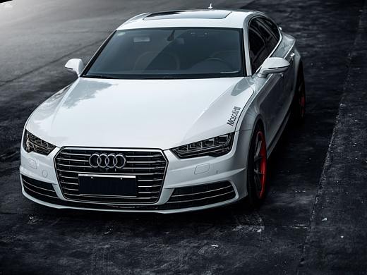 奥迪A7&本田思铂睿